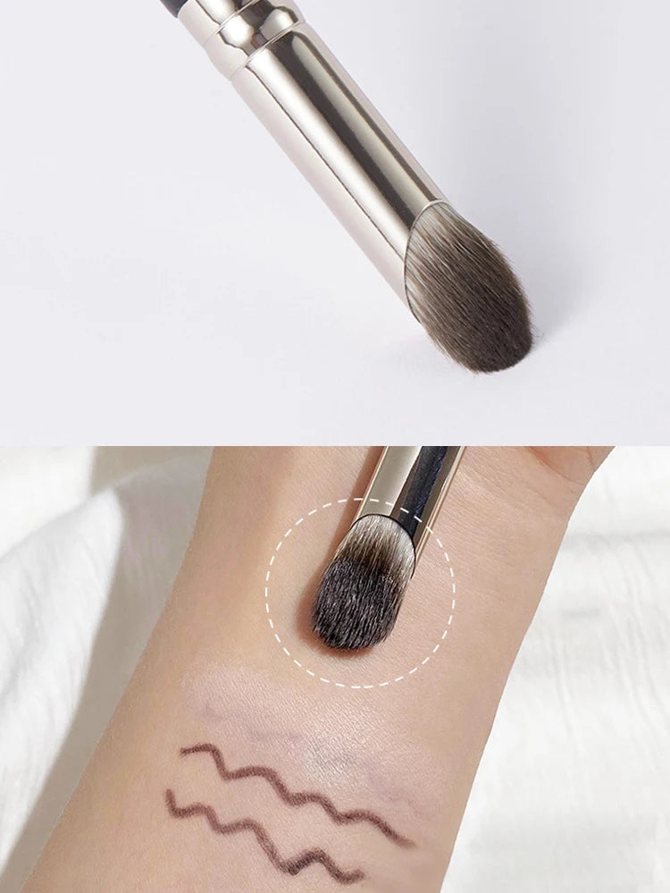 Finger belly thumb concealer brush cover pimple print spots round head soft hair concealer makeup brush do not eat powder nose s
